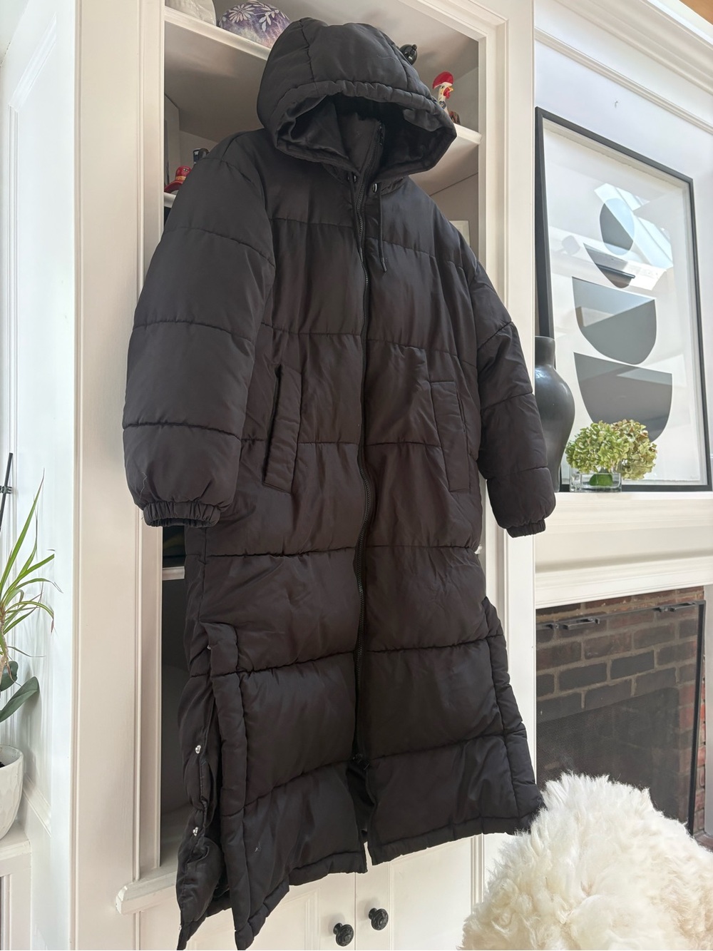 Black detachable Hooded Long Puffer Coat women’s large